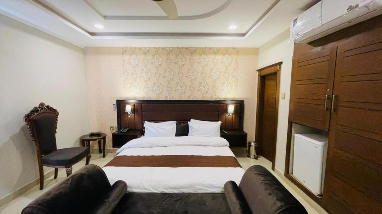 Golden Sand Hotel Rahim Yar Khan Εξωτερικό φωτογραφία