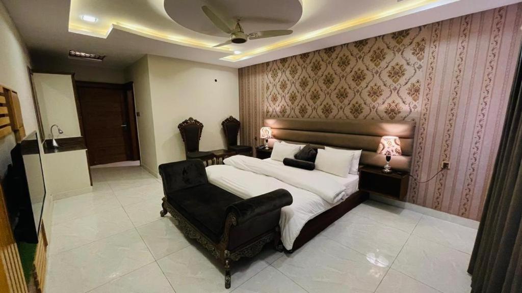Golden Sand Hotel Rahim Yar Khan Εξωτερικό φωτογραφία