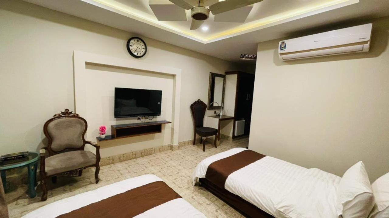 Golden Sand Hotel Rahim Yar Khan Εξωτερικό φωτογραφία